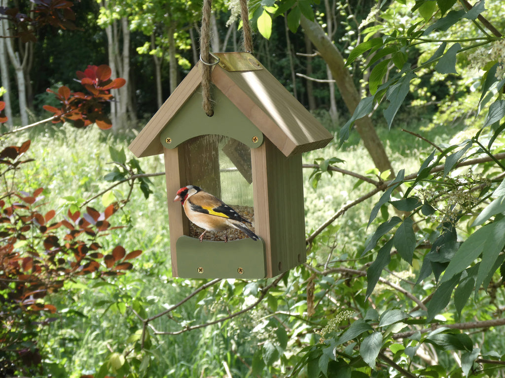 Nest  Boxes & Bird Nesters